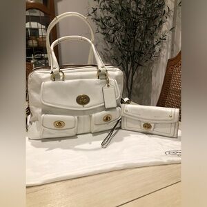 COACH BLEECKER STREET PEYTON SATCHEL LIMITED EDITION 13051 WITH MATCHING WALLET